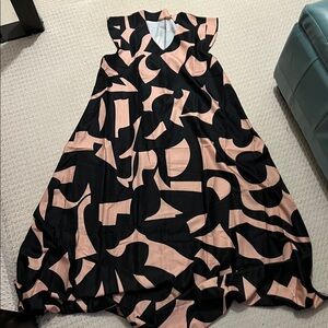 NWT - black and beige A-line sundress with flutter sleeves.